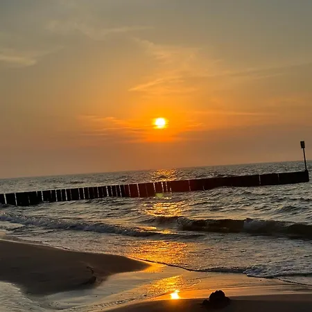 Gold Perlowa Przystan Parking W Cenie 650M Do Plazy Nowoczesne Swiezo Oddane Apartamenty Parkplatz Inklusive 650M Zum Strand Moderne Neu Fertiggestellte Apartments Parking Included 650M To The Beach Newly Completed Modern Apartments Kolobrzeg Exterior photo